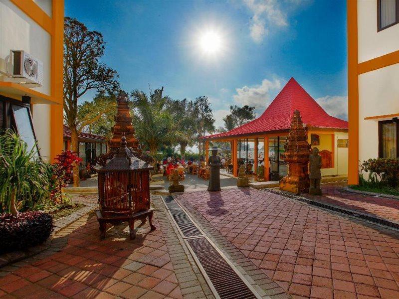 Ciptaningati Hotel Batu  Extérieur photo