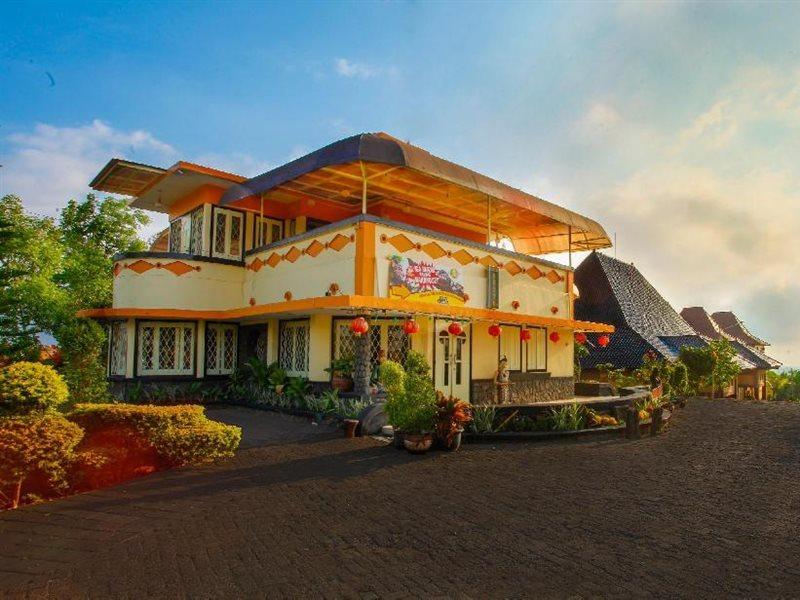Ciptaningati Hotel Batu  Extérieur photo