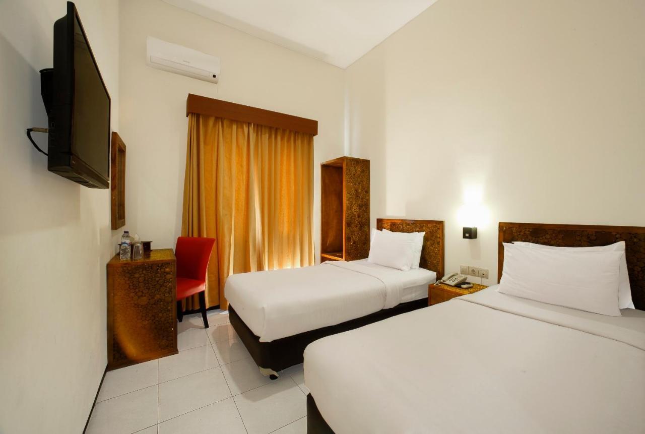 Ciptaningati Hotel Batu  Extérieur photo