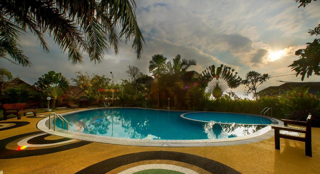 Ciptaningati Hotel Batu  Extérieur photo
