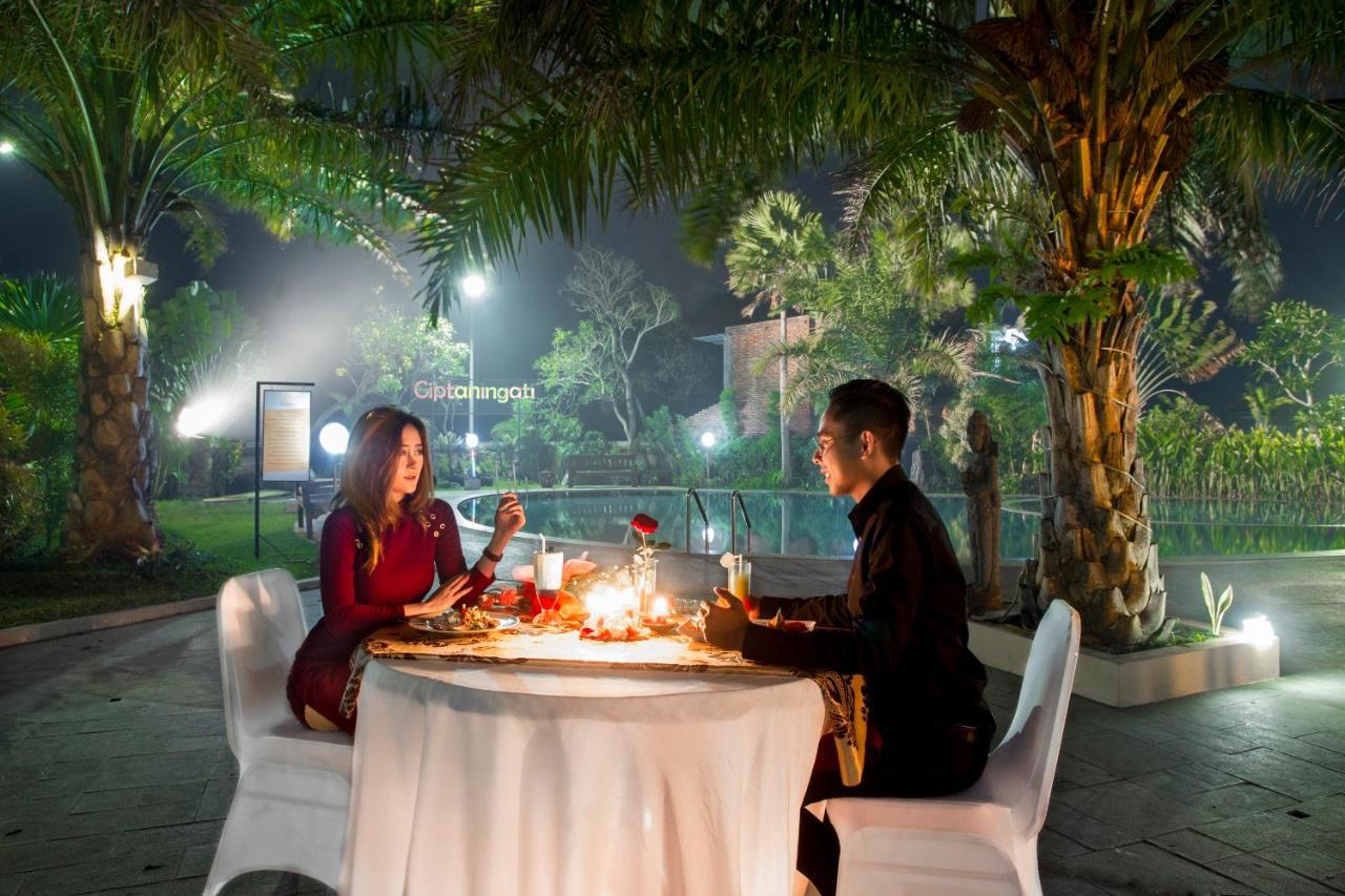 Ciptaningati Hotel Batu  Extérieur photo